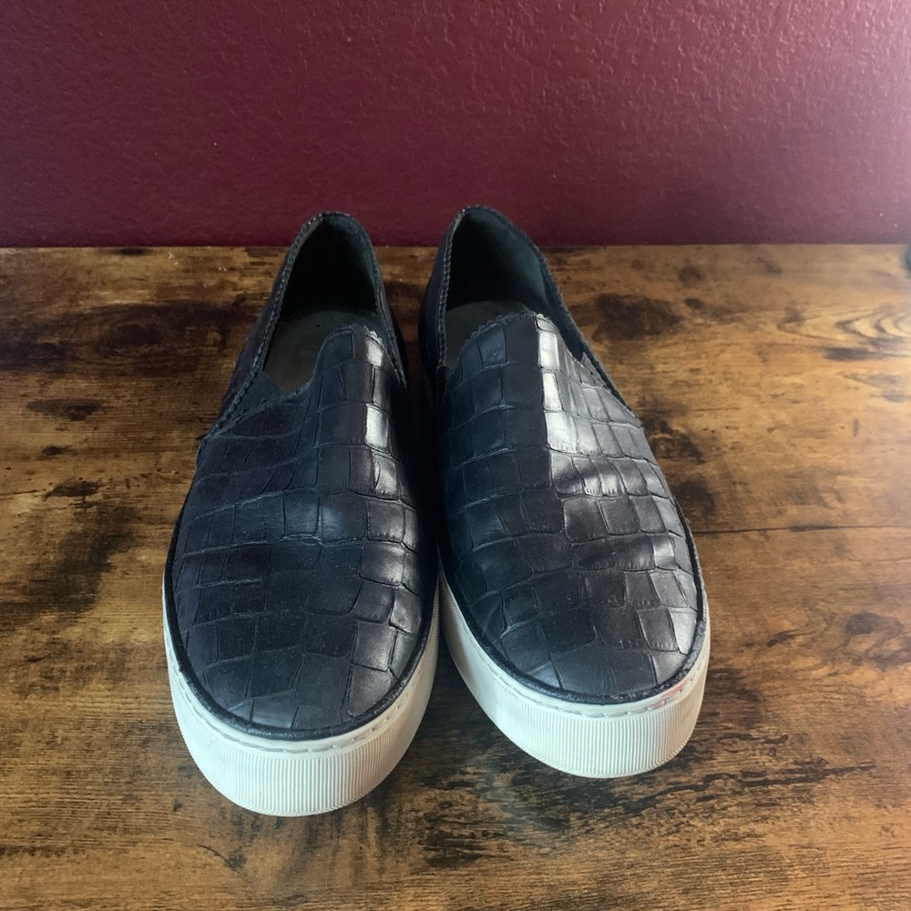 Stuart Weitzman slip on shoe